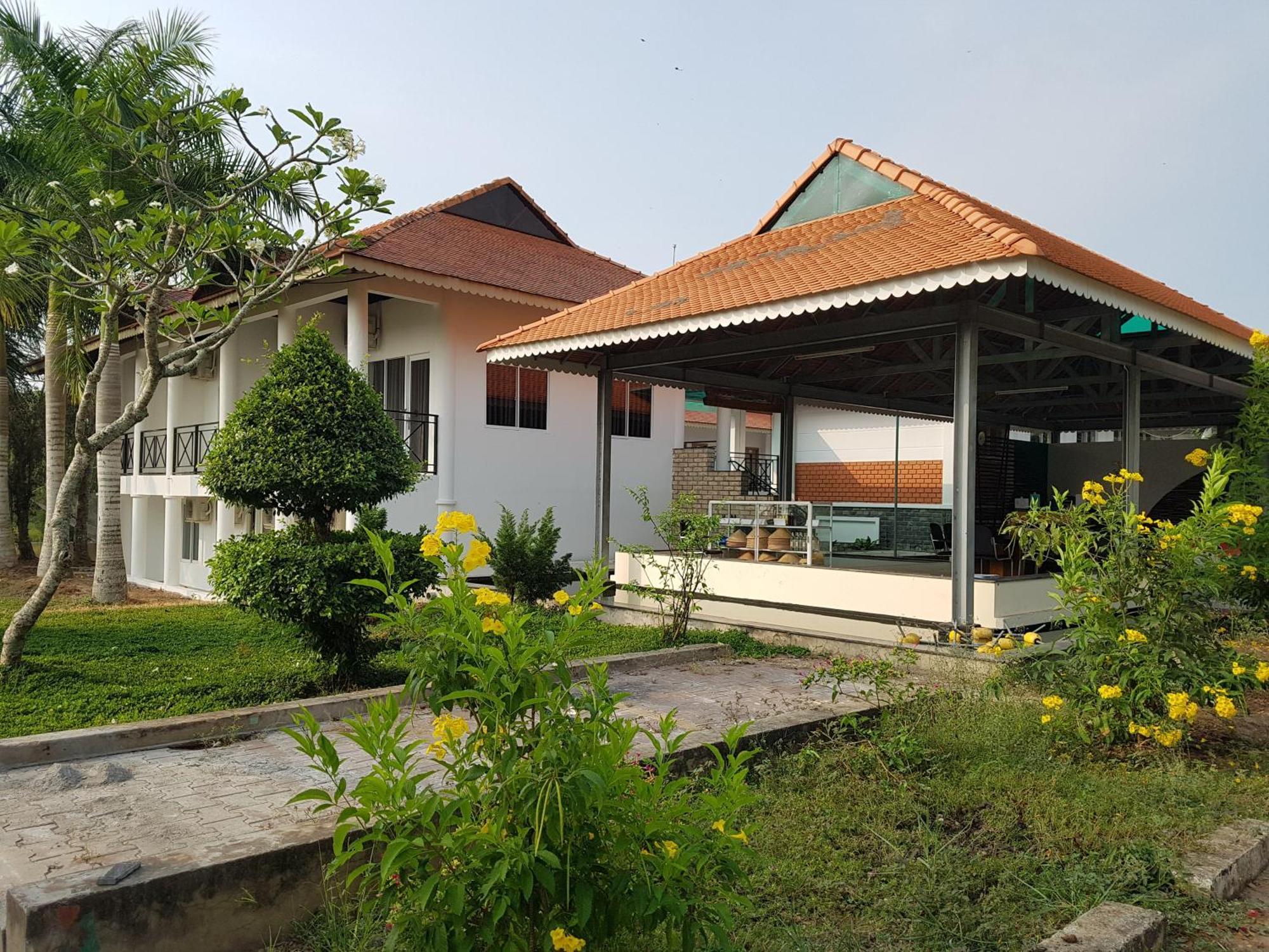 Làng Nổi Tân Lập Hotel Moc Hoa Exterior foto