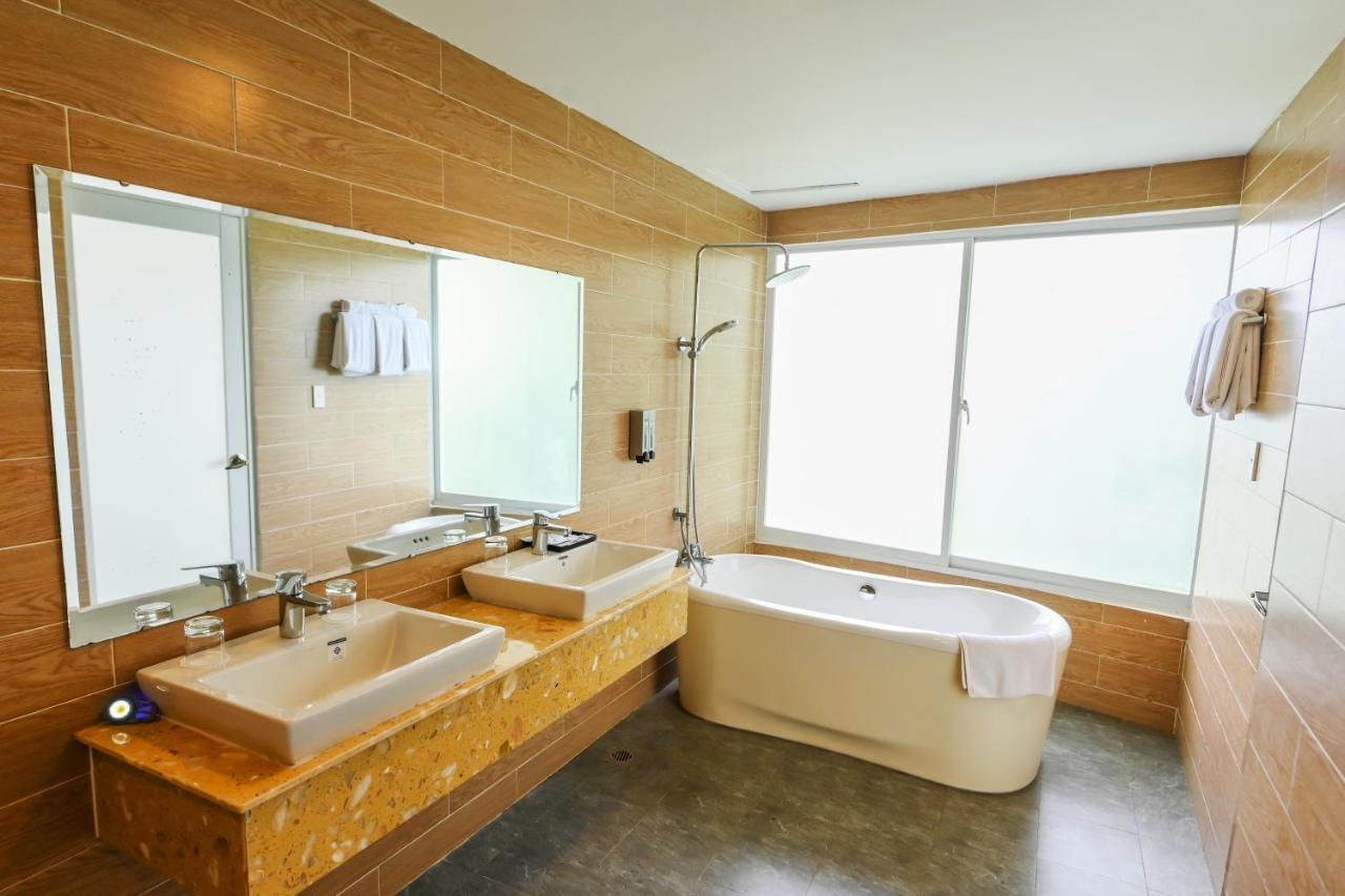 Làng Nổi Tân Lập Hotel Moc Hoa Exterior foto